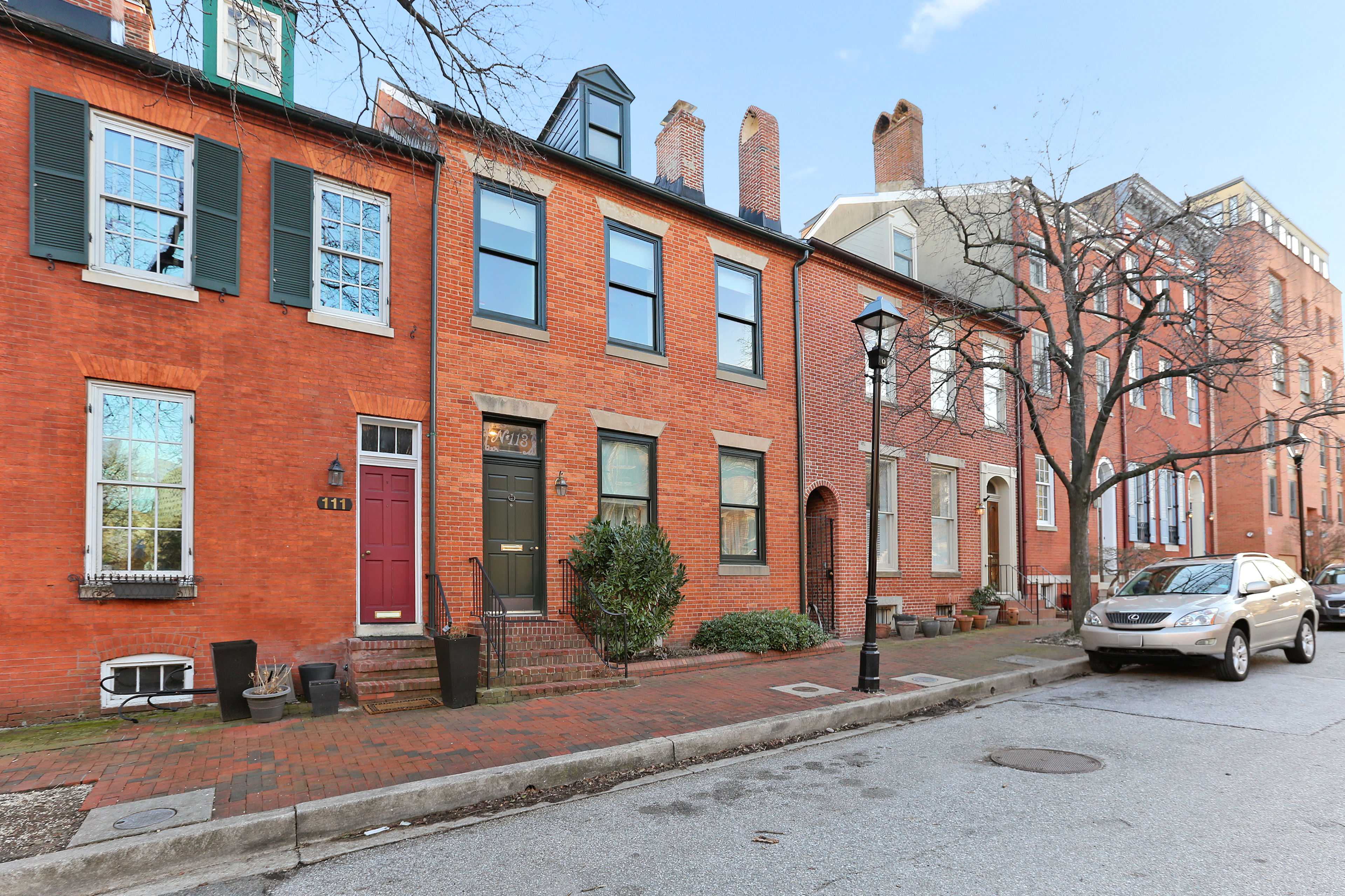 113 W Barre st