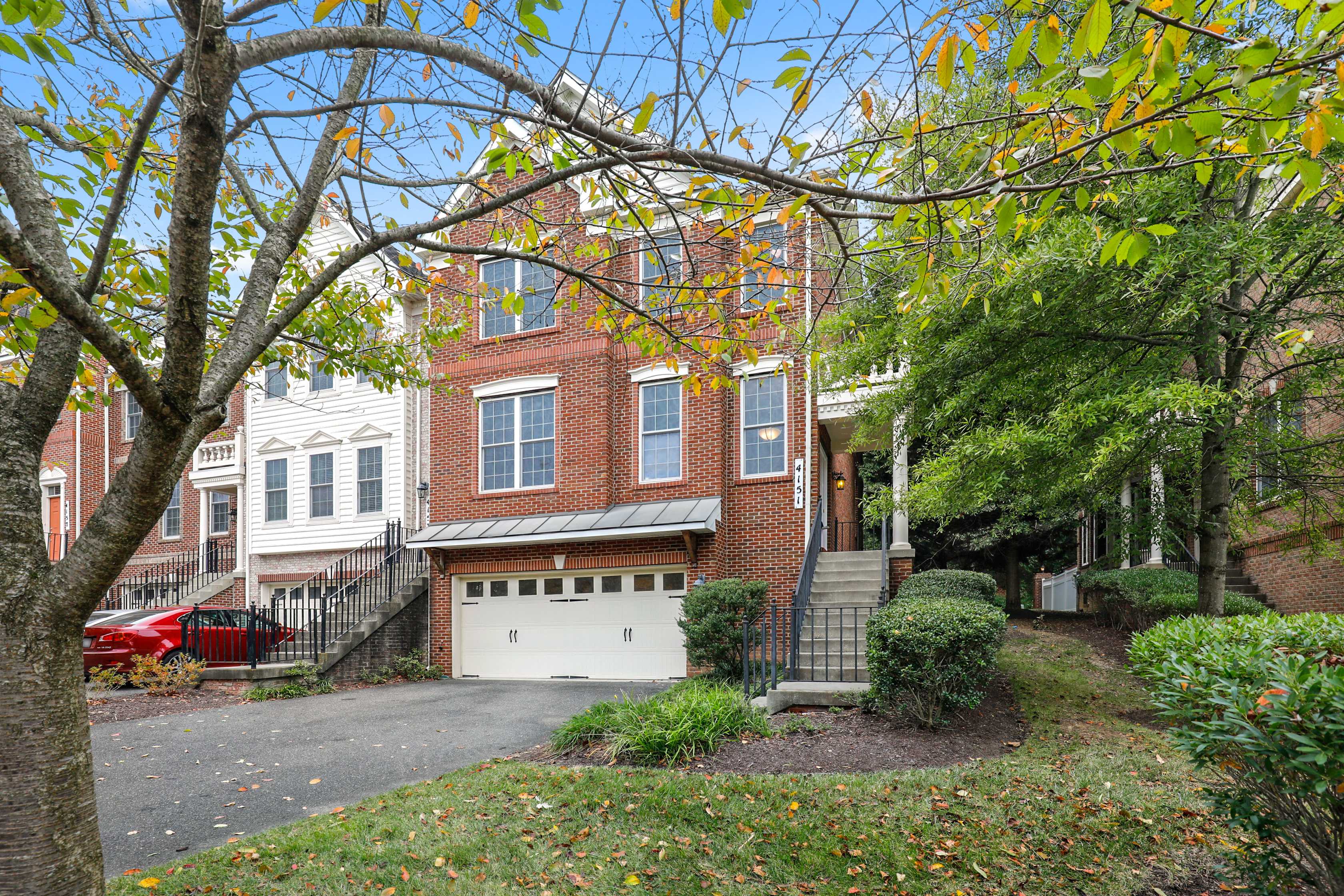 4151 Chariot Way