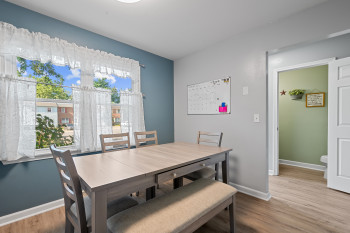 plenty of space for dining