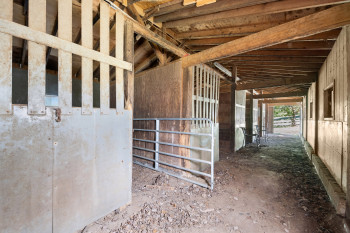 Barn