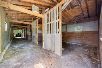 Barn