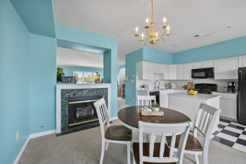 Dining room w/fireplace
