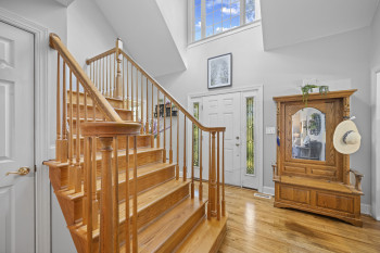 Entry with vaulted ceiling