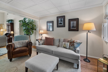 Cozy and Inviting Family Room