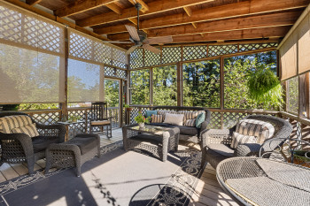 Huge Screened Porch