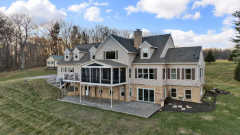 Over 4000 sf Finished space