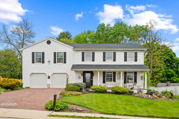3121 Pineview Drive