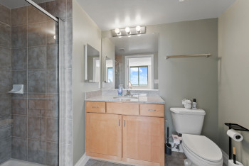 Bath 2 ensuite with Bedroom 2