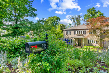 Welcome to 504 Glenwood Avenue, in wonderful Moylan!