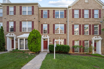 1511 Martock Lane