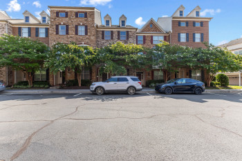 22630 Cambridgeport Square