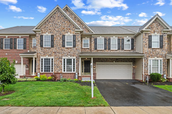 827 Bridle Path