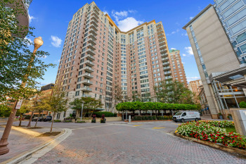 851 North Glebe Road