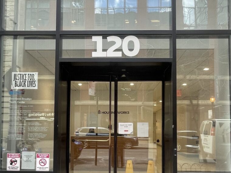 120 Lawrence Entrance 2025 01 30 151014 xvna