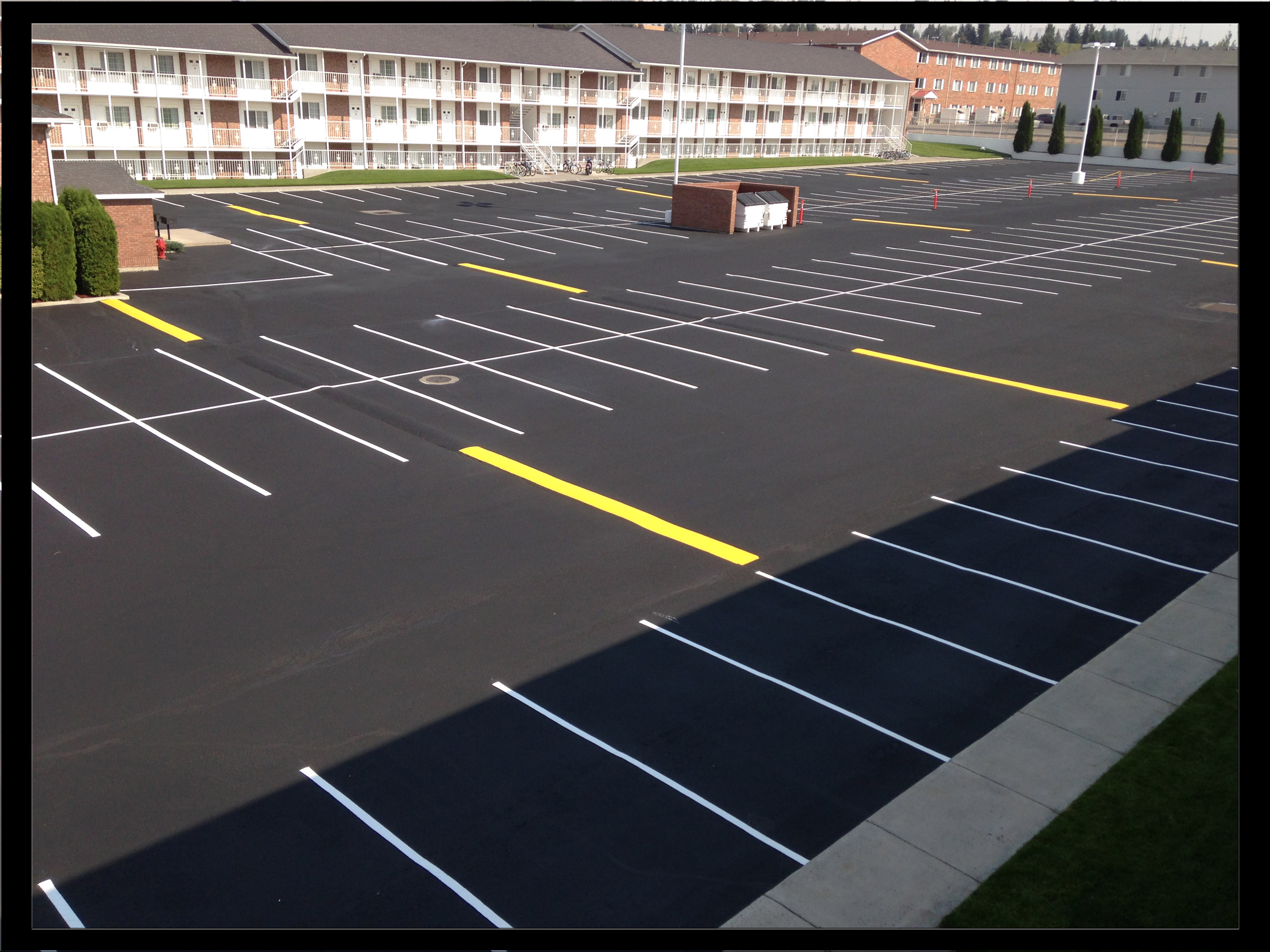 разметка паркинга. Parking marking. парковка на дороге. Jnor marking. разметка для пешеходов.