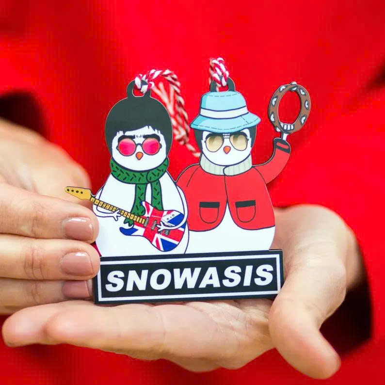 Snowasis Christmas Tree Decoration – Elegant Bauble Ornament, Festive Holiday Decor - Media 3