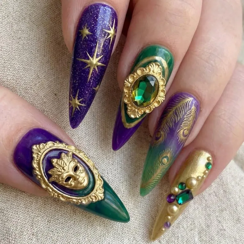 Luxury 3D Mardi Gras Press On Nails, Masquerade Mask, Emerald Gemstone - Media 3
