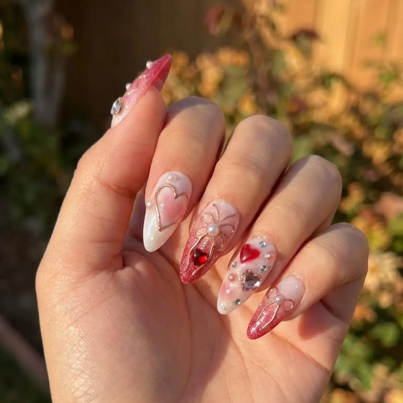 Valentine's Day Press On Nails, 3D Heart Bow, Shimmery Coquette Pearl - Media 2