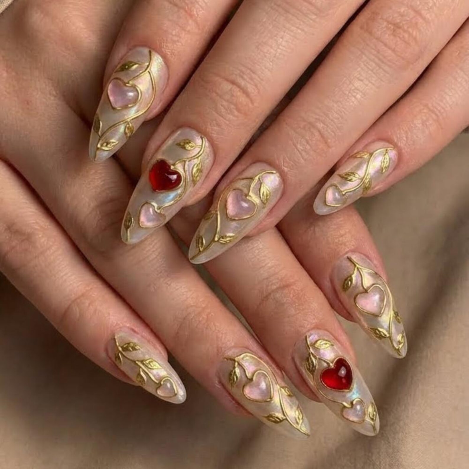 3D Heart Press On Nails, Gold Vine, Coquette Valentine's Day, Handmade - Media 4