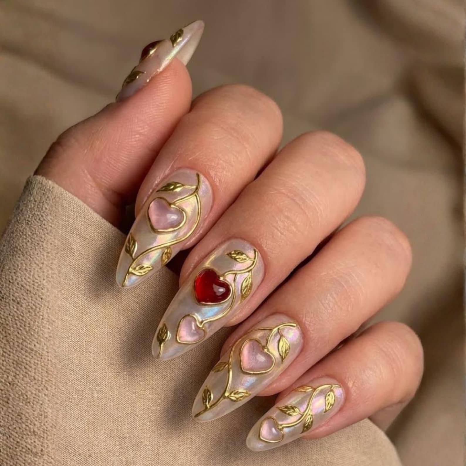 3D Heart Press On Nails, Gold Vine, Coquette Valentine's Day, Handmade - Media 5