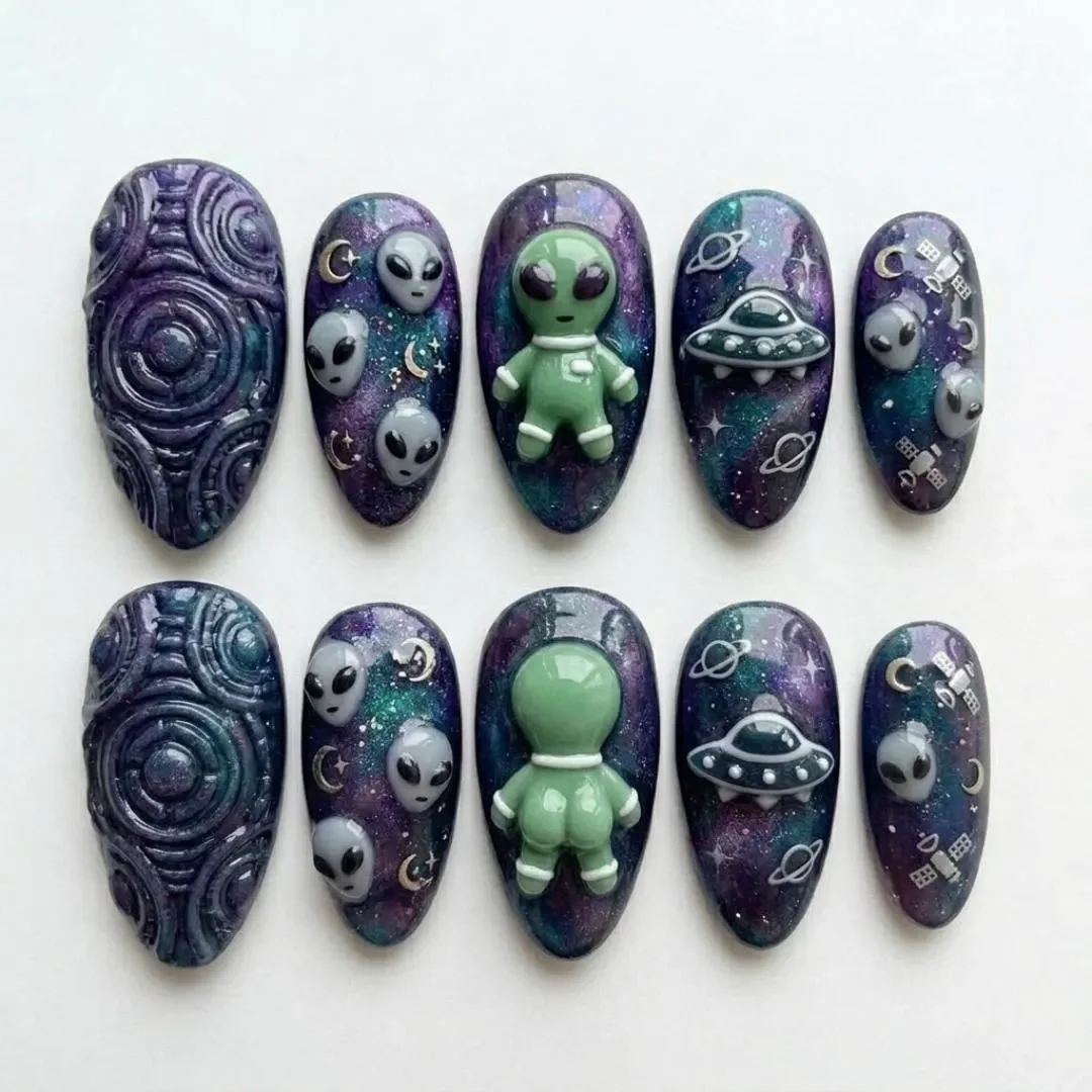 press on nails, custom press on nails, fake nails, Nails Art, stained glass nails, gold press on nails, 3d press on nails, luxury press on nails, handmade press on nails