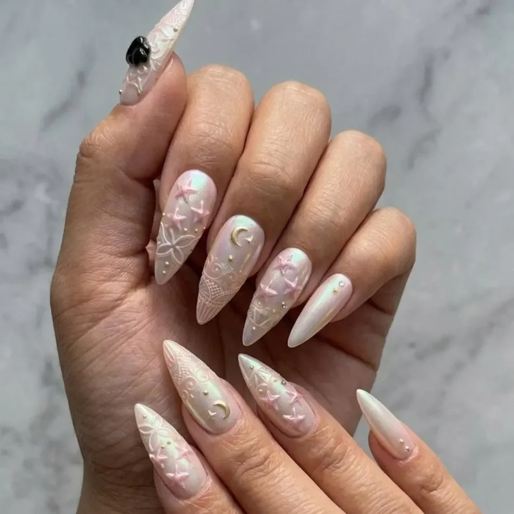 press on nails, custom press on nails, fake nails, Nails Art, stained glass nails, gold press on nails, 3d press on nails, luxury press on nails, handmade press on nails