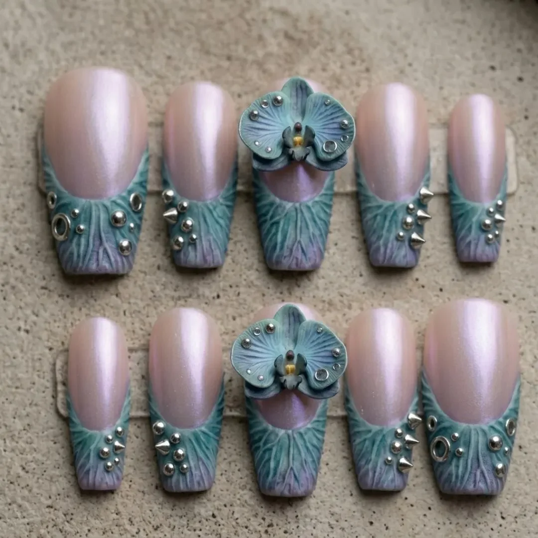 press on nails, custom press on nails, fake nails, Nails Art, stained glass nails, gold press on nails, 3d press on nails, luxury press on nails, handmade press on nails
