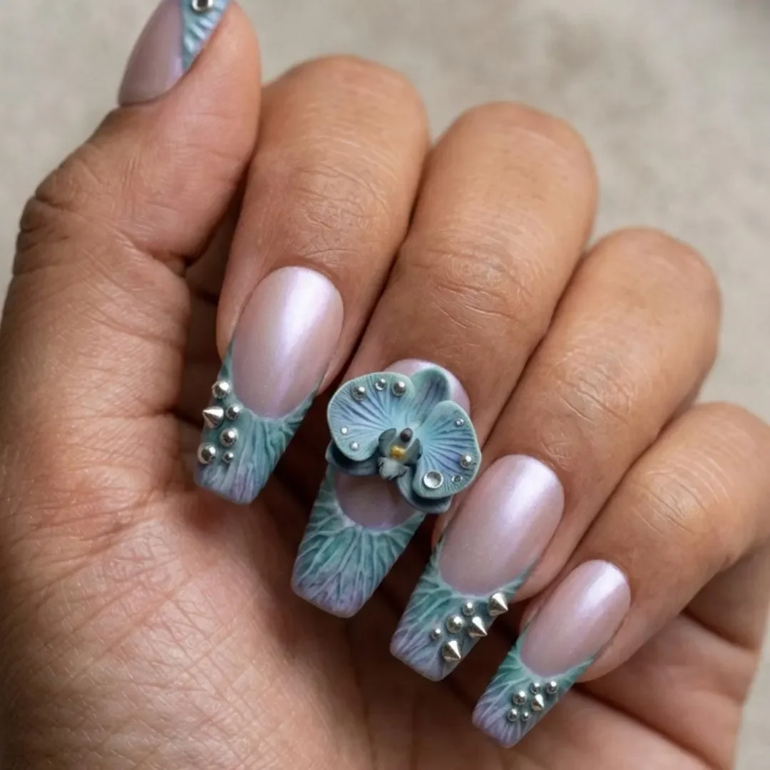 press on nails, custom press on nails, fake nails, Nails Art, stained glass nails, gold press on nails, 3d press on nails, luxury press on nails, handmade press on nails