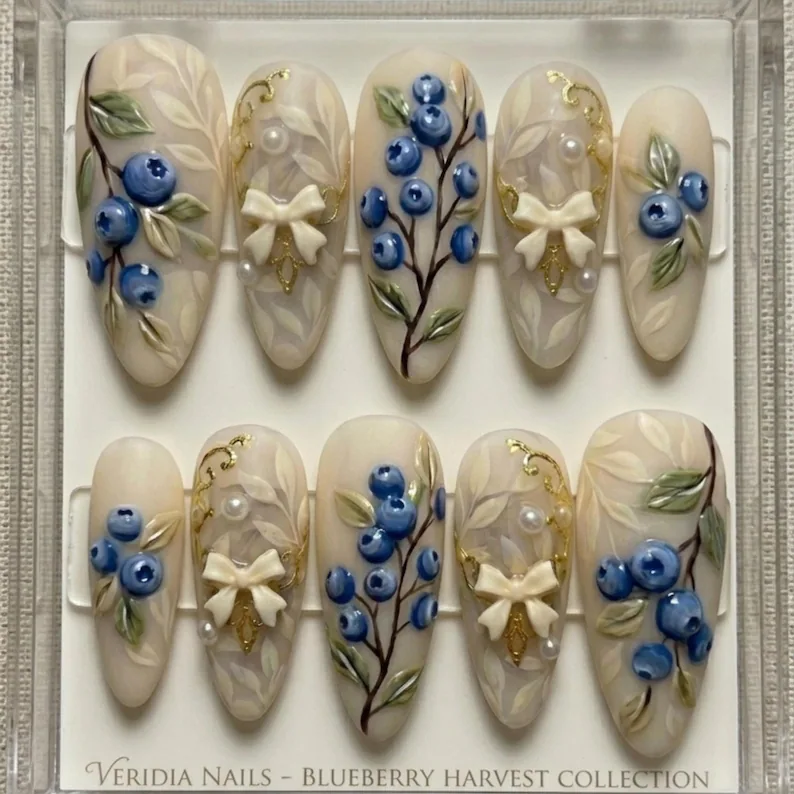 press on nails, custom press on nails, fake nails, Nails Art, stained glass nails, gold press on nails, 3d press on nails, luxury press on nails, handmade press on nails