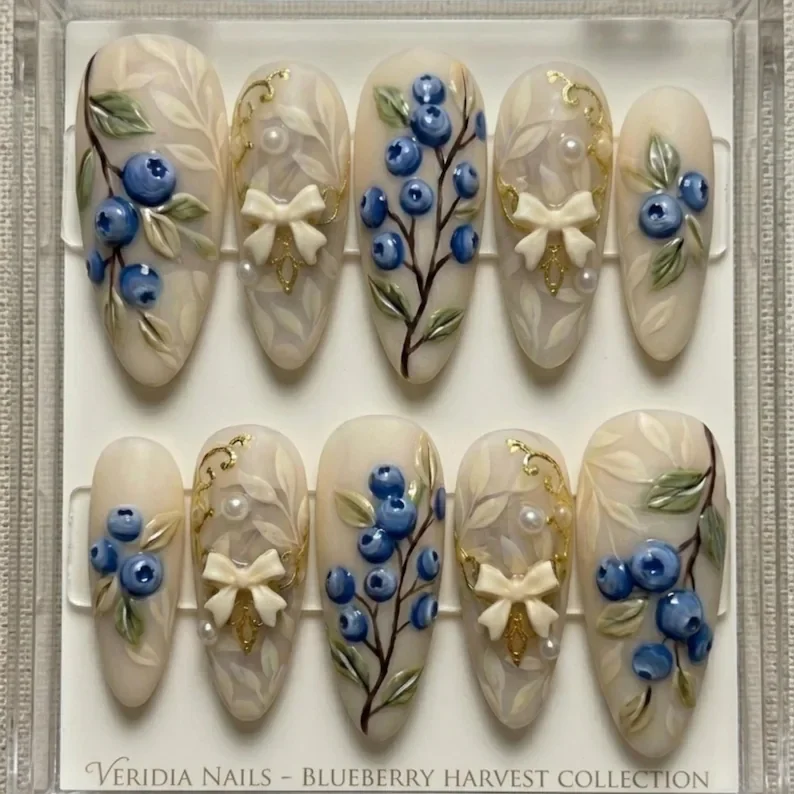 press on nails, custom press on nails, fake nails, Nails Art, stained glass nails, gold press on nails, 3d press on nails, luxury press on nails, handmade press on nails
