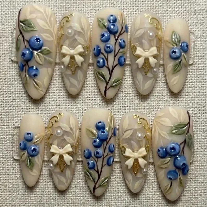 press on nails, custom press on nails, fake nails, Nails Art, stained glass nails, gold press on nails, 3d press on nails, luxury press on nails, handmade press on nails