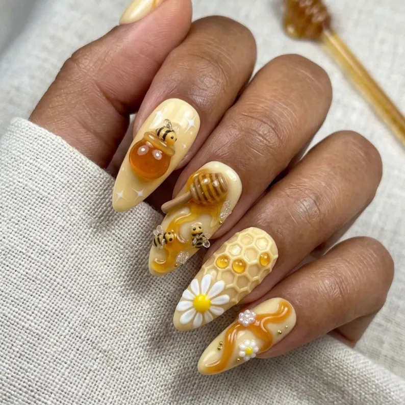 press on nails, custom press on nails, fake nails, Nails Art, stained glass nails, gold press on nails, 3d press on nails, luxury press on nails, handmade press on nails