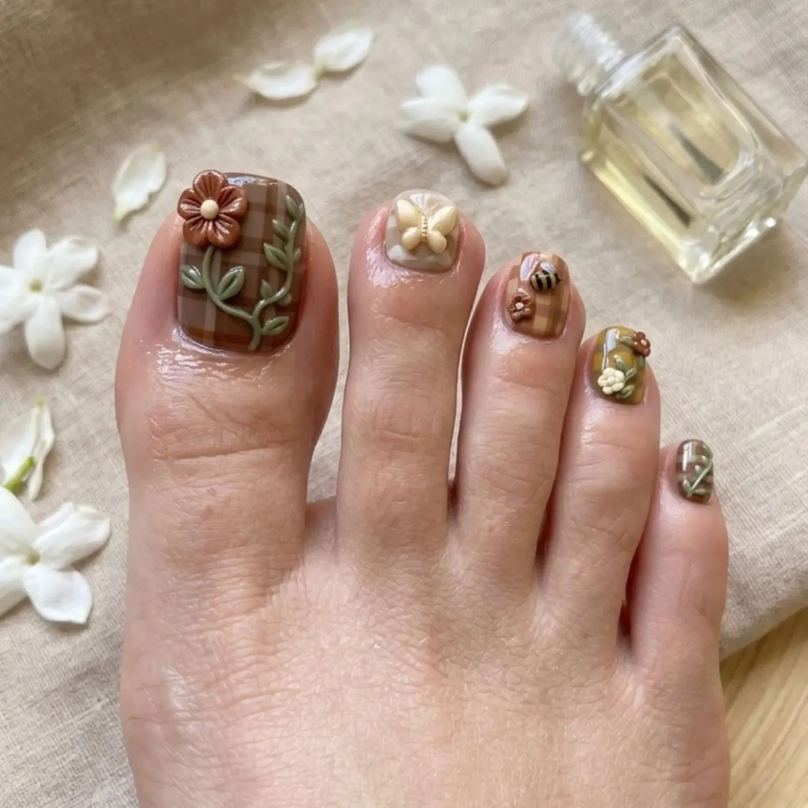 landscape toe nails, plaid press on, press on nails, custom press on nails, fake nails, Nails Art, stained glass nails, gold press on nails, 3d press on nails, luxury press on nails, handmade press on nails