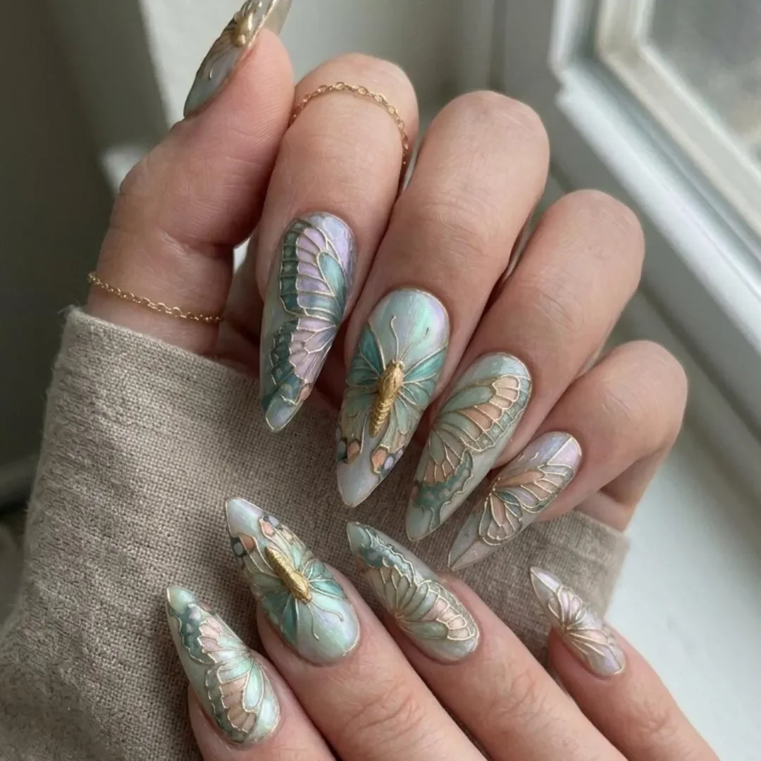 press on nails, custom press on nails, fake nails, Nails Art, stained glass nails, gold press on nails, 3d press on nails, luxury press on nails, handmade press on nails