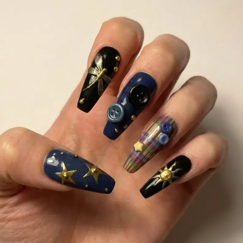 plaid nail design, gothic nail art, press on nails, custom press on nails, fake nails, Nails Art, stained glass nails, gold press on nails, 3d press on nails, luxury press on nails, handmade press on nails