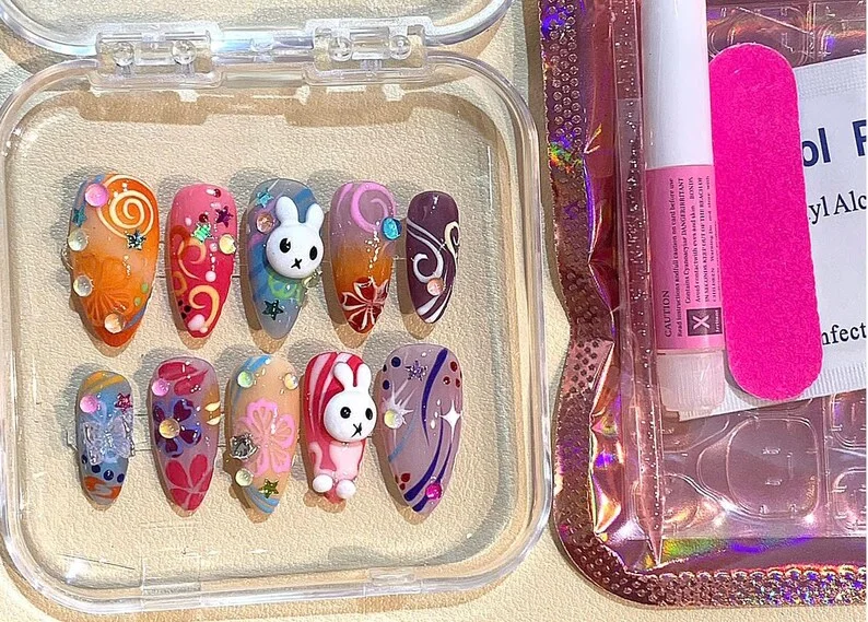 press on nails, custom press on nails, fake nails, Nails Art, stained glass nails, gold press on nails, 3d press on nails, luxury press on nails, handmade press on nails