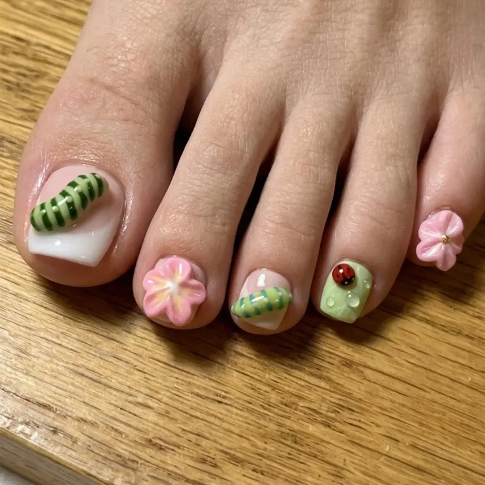 Fake Toenails, Press On Toes, press on nails, custom press on nails, fake nails, Nails Art, stained glass nails, gold press on nails, 3d press on nails, luxury press on nails, handmade press on nails