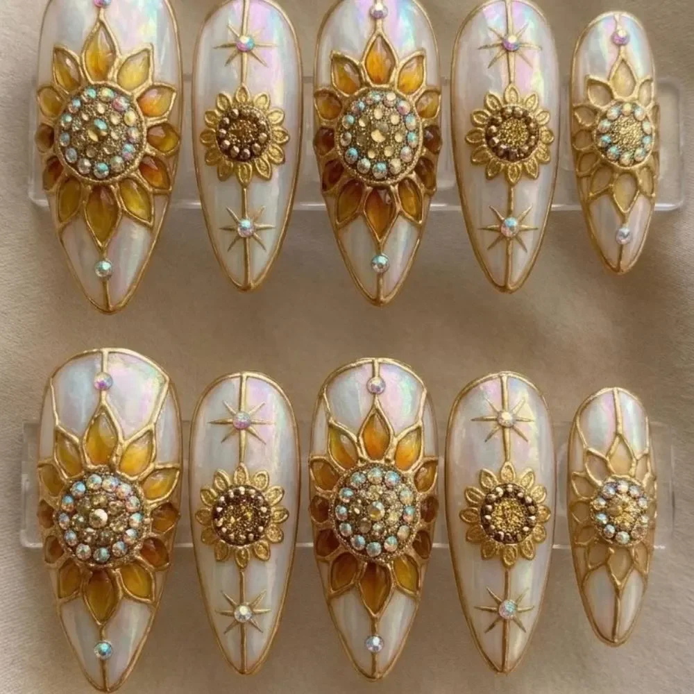 press on nails, custom press on nails, fake nails, Nails Art, stained glass nails, gold press on nails, 3d press on nails, luxury press on nails, handmade press on nails