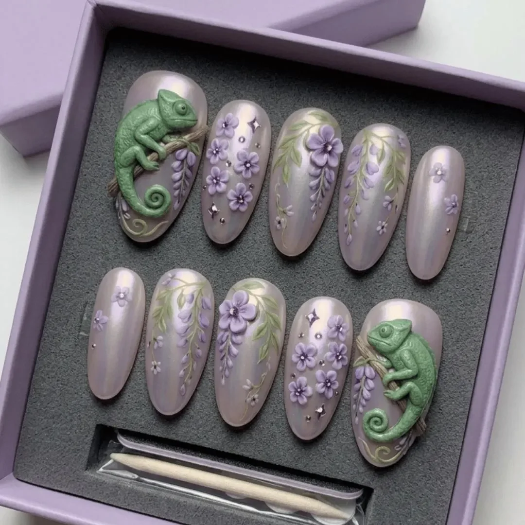 press on nails, custom press on nails, fake nails, Nails Art, stained glass nails, gold press on nails, 3d press on nails, luxury press on nails, handmade press on nails