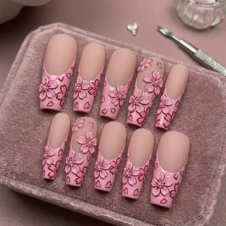 press on nails, custom press on nails, fake nails, Nails Art, stained glass nails, gold press on nails, 3d press on nails, luxury press on nails, handmade press on nails