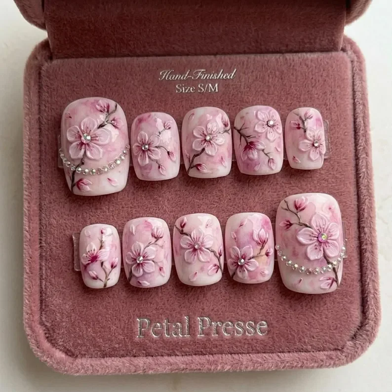 press on nails, custom press on nails, fake nails, Nails Art, stained glass nails, gold press on nails, 3d press on nails, luxury press on nails, handmade press on nails