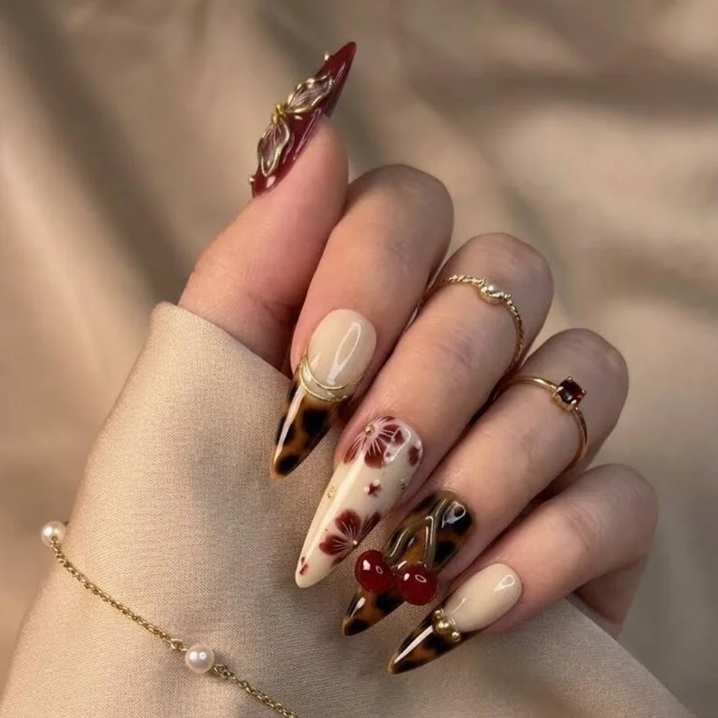 Floral Press On, Tortoise Shell Nails, press on nails, custom press on nails, fake nails, Nails Art, stained glass nails, gold press on nails, 3d press on nails, luxury press on nails, handmade press on nails