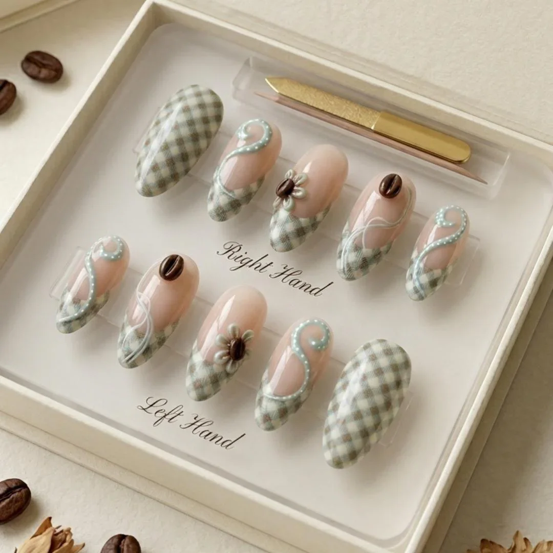 press on nails, custom press on nails, fake nails, Nails Art, stained glass nails, gold press on nails, 3d press on nails, luxury press on nails, handmade press on nails