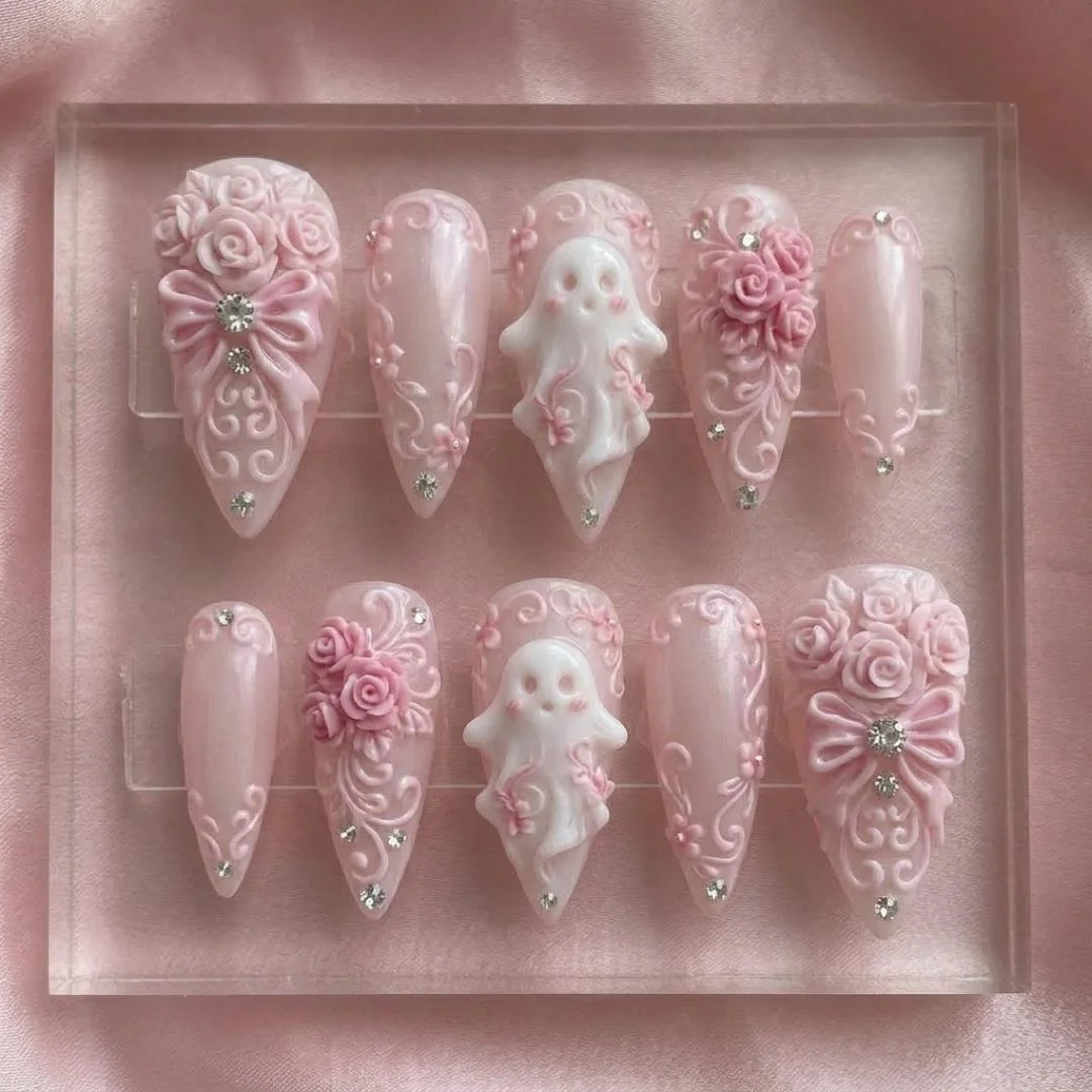 press on nails, custom press on nails, fake nails, Nails Art, stained glass nails, gold press on nails, 3d press on nails, luxury press on nails, handmade press on nails