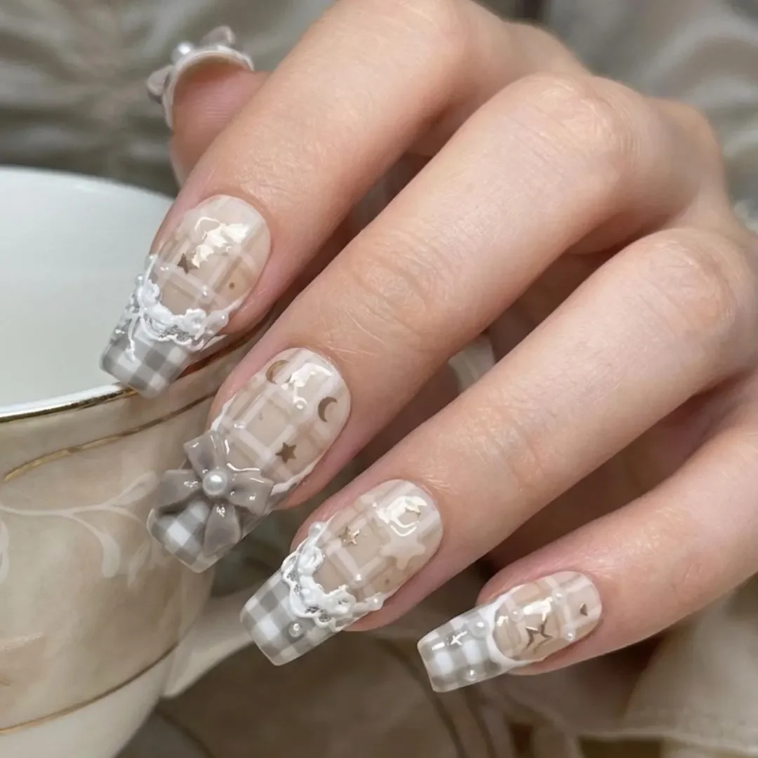 press on nails, custom press on nails, fake nails, Nails Art, stained glass nails, gold press on nails, 3d press on nails, luxury press on nails, handmade press on nails