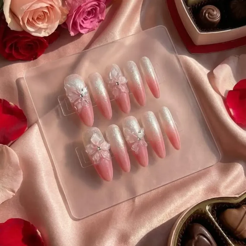 3D crystal nails, flower press on, press on nails, custom press on nails, fake nails, Nails Art, stained glass nails, gold press on nails, 3d press on nails, luxury press on nails, handmade press on nails