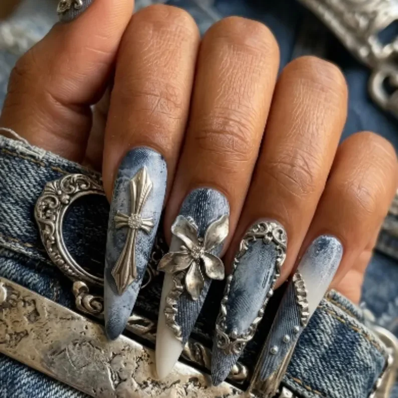 press on nails, custom press on nails, fake nails, Nails Art, stained glass nails, gold press on nails, 3d press on nails, luxury press on nails, handmade press on nails