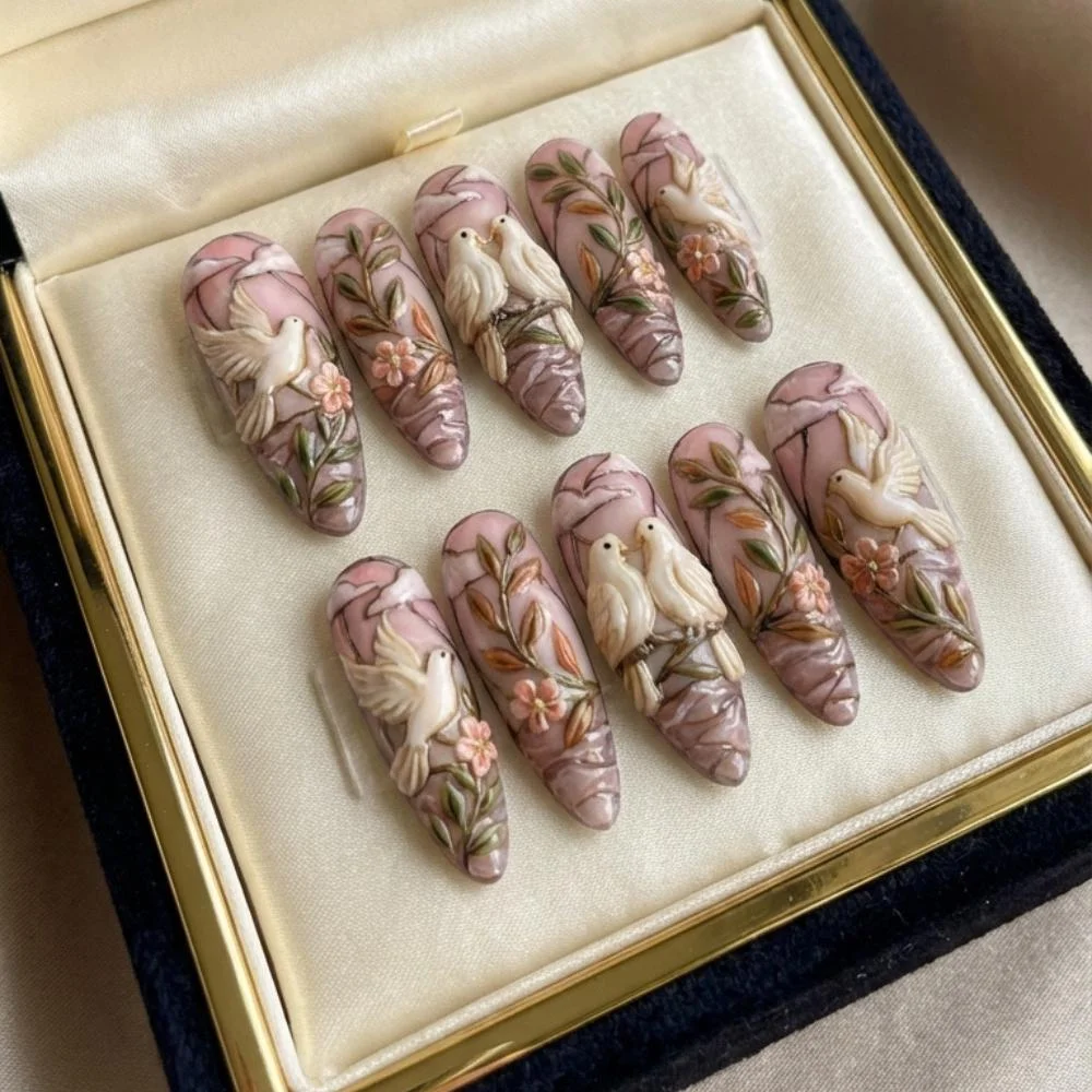press on nails, custom press on nails, fake nails, Nails Art, stained glass nails, gold press on nails, 3d press on nails, luxury press on nails, handmade press on nails