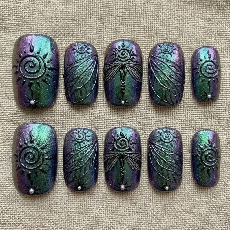 press on nails, custom press on nails, fake nails, Nails Art, stained glass nails, gold press on nails, 3d press on nails, luxury press on nails, handmade press on nails
