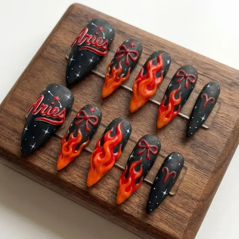 press on nails, custom press on nails, fake nails, Nails Art, stained glass nails, gold press on nails, 3d press on nails, luxury press on nails, handmade press on nails